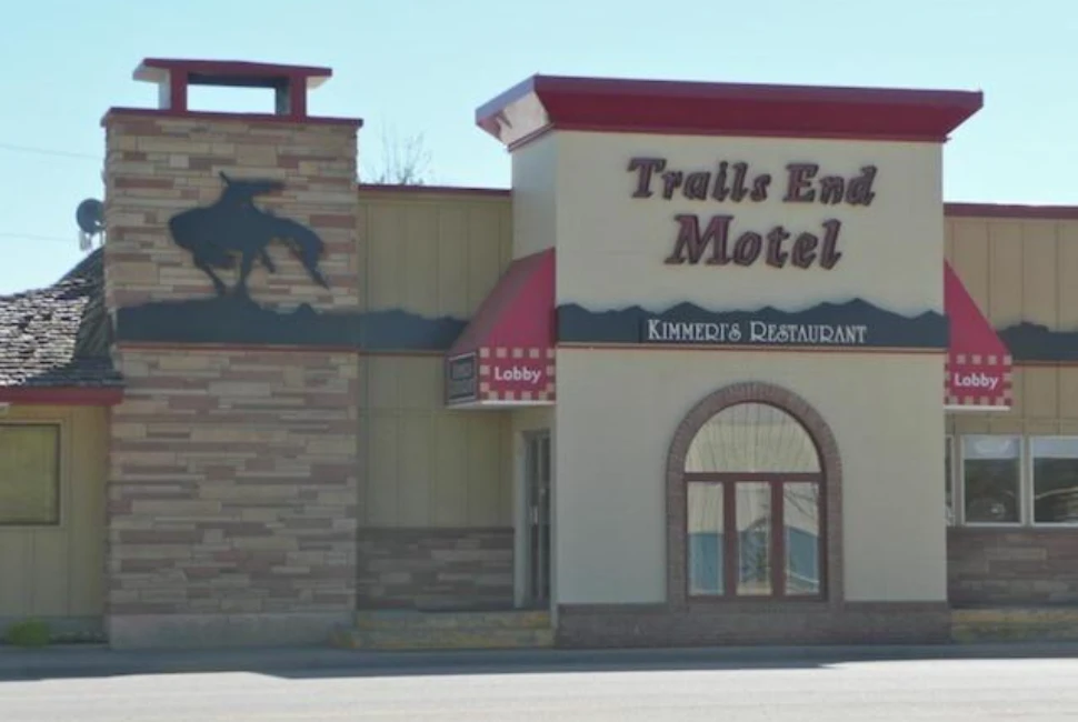 Trails End Motel - Where Comfort Meets Wyoming Adventure